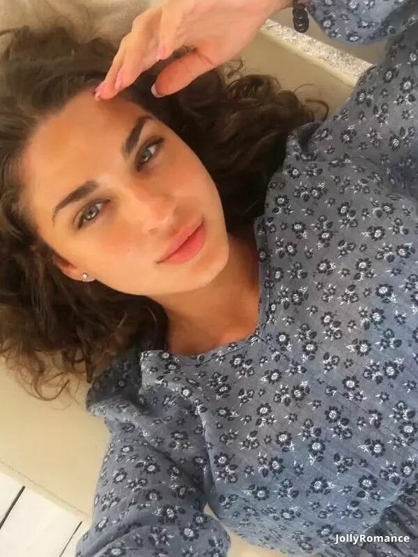 Kateryna, 21
