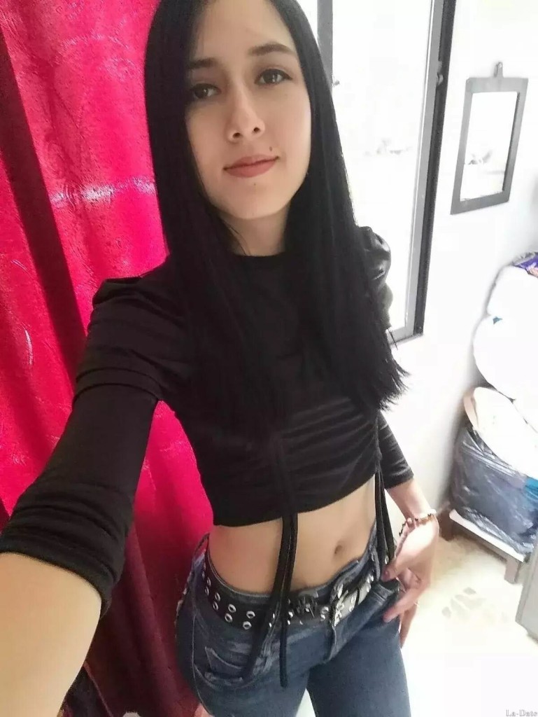 Lizney, 25
