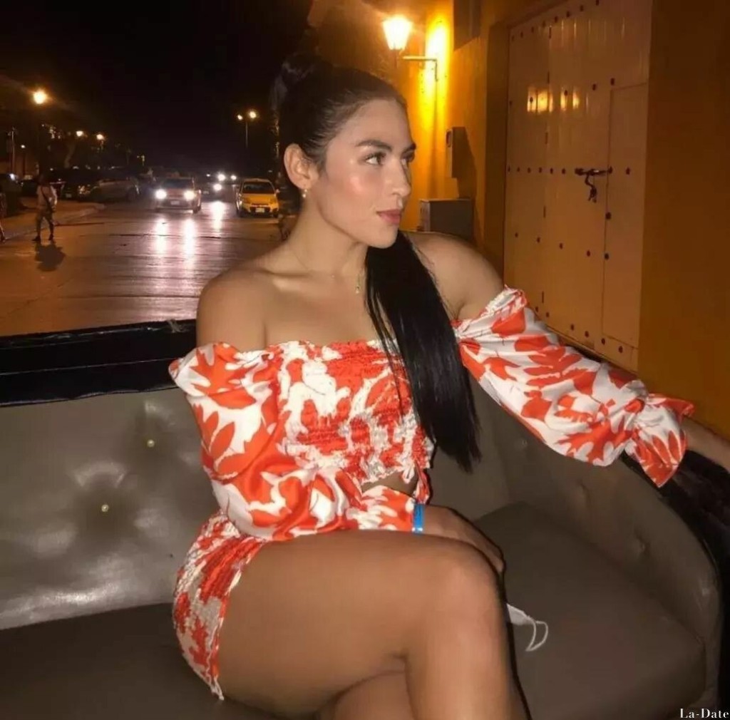 Angelica, 22