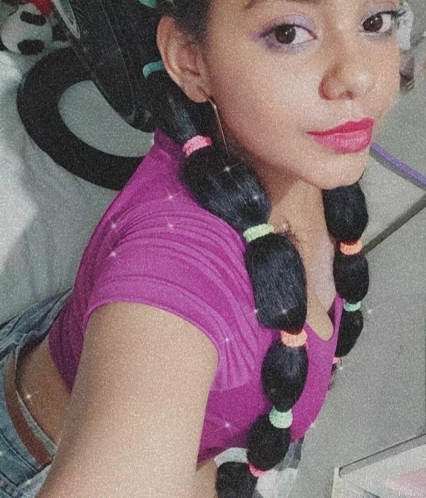 Natalia, 29